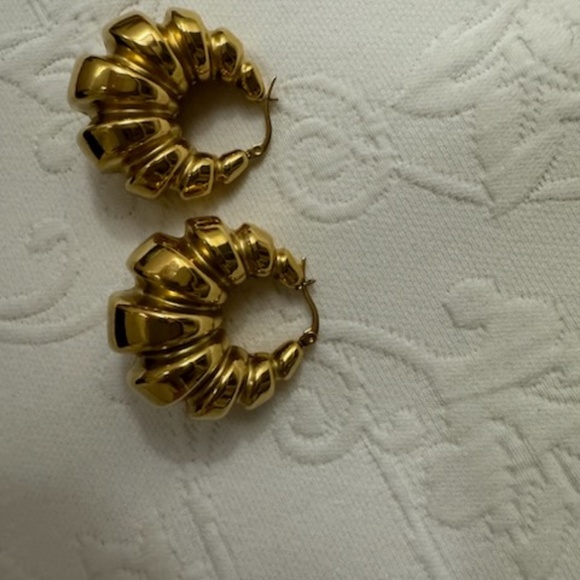 Earrings gold color - Picture 2 of 2